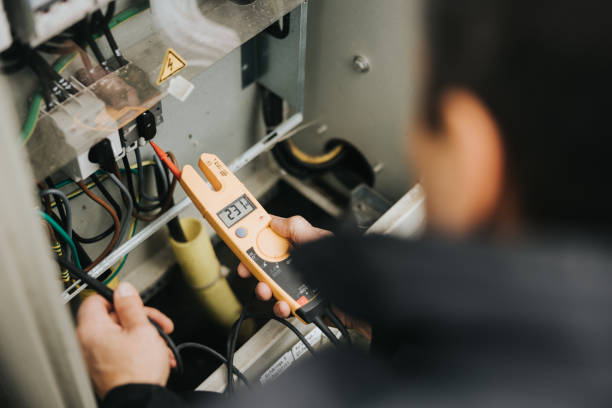 Best Affordable Emergency Electrician  in Smithville Sanders, IN